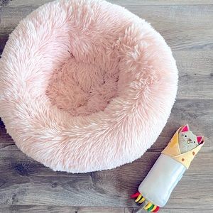 Cat bed and purrrrr-ito 🥰